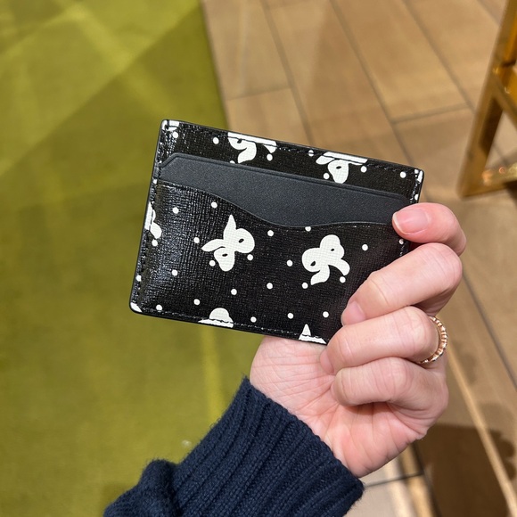 NWT🎀Tory Burch Emerson Printed Slim Card Case/Holder Black Tossed Bow Silver - Picture 2 of 6